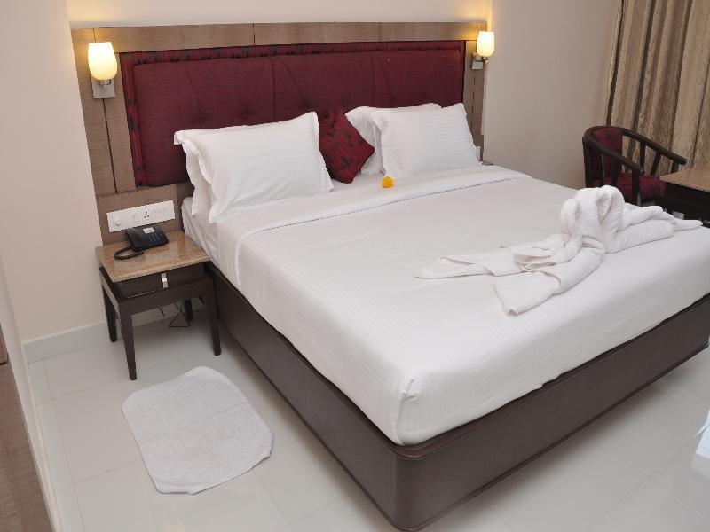 Chandra Royal Inn Велангани Екстериор снимка